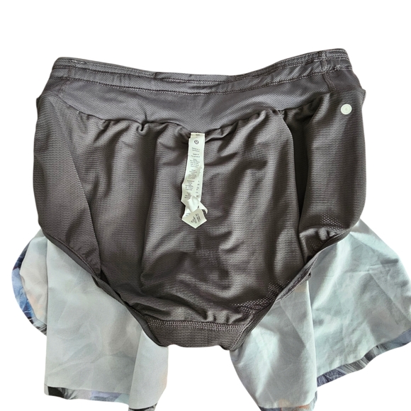 Lululemon Fast and Free Reflective High-Rise Classic-Fit Short 3" Luminescent 6 - Picture 12 of 15